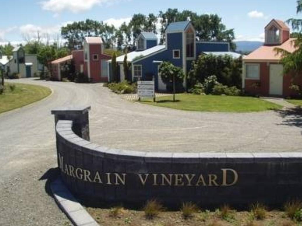 Margrain Vineyard Villas Martinborough Exteriör bild